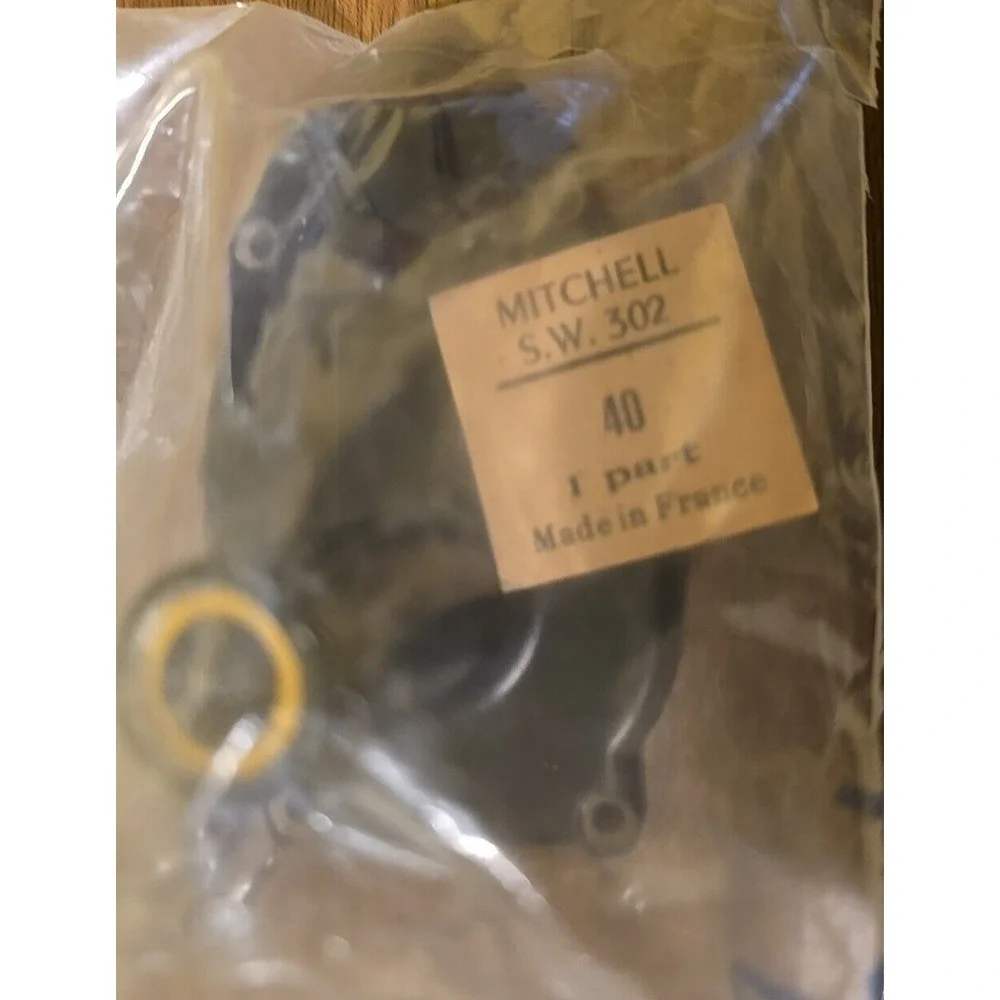 NOS‎ Garcia Mitchell 302 reel part #40 / 81341 cover plate / made in France